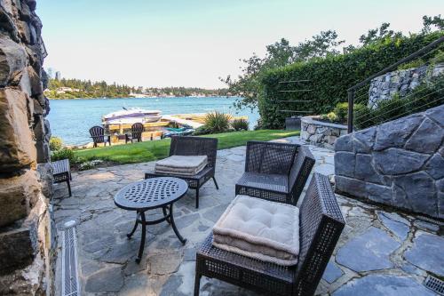 Little Log Cabin On Lake Washington