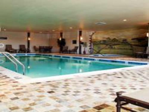 Normandy Farm Hotel & Conference Center