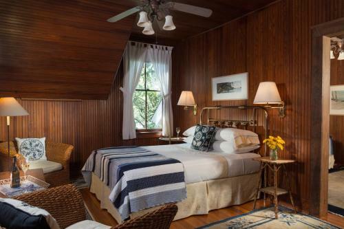 Magnolia Springs Bed And Breakfast