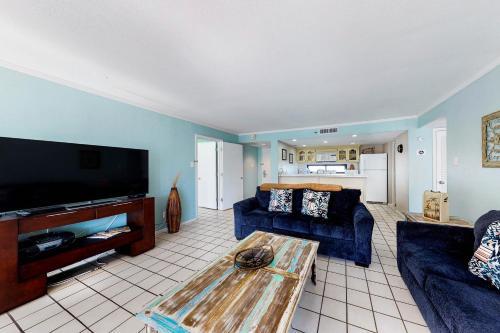 Royale Retreat (#9034-9035)
