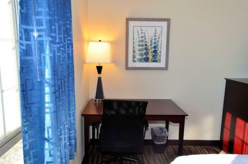 Hotel Cobblestone Inn & Suites - Holstein