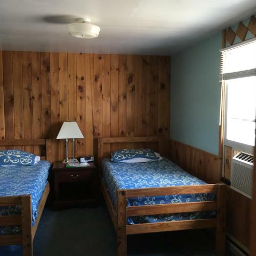 Motel The Forest Lodge And Campground