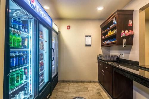 Hotel Cobblestone Inn & Suites - Lakin