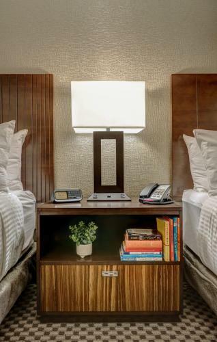 The Garrison Hotel & Suites Dover-durham, Ascend Hotel Collection