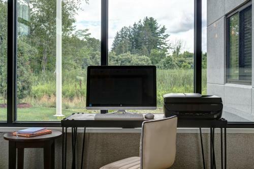 The Garrison Hotel & Suites Dover-durham, Ascend Hotel Collection