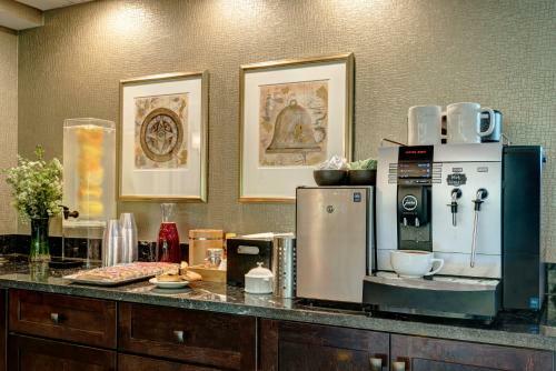 The Garrison Hotel & Suites Dover-durham, Ascend Hotel Collection