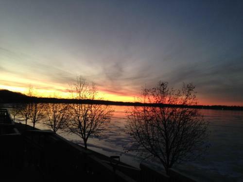 Hotel Fife Lake Lodging