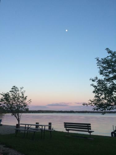Hotel Fife Lake Lodging