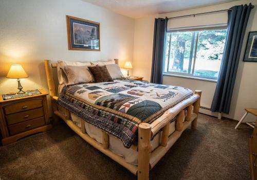 Bears Den B&B And Lodging