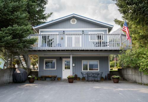 Bears Den B&B And Lodging