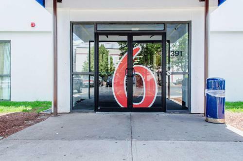 Hotel Motel 6 Brockton