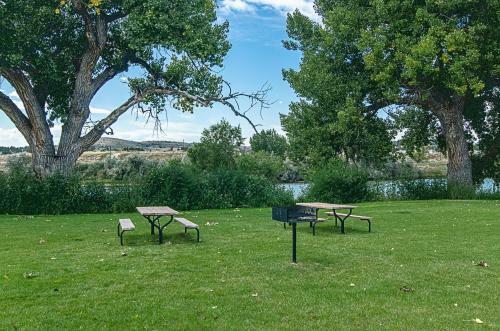 Hotel Cobblestone Inn & Suites - Guernsey