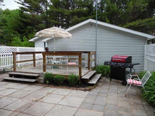 East Tawas Rustic Retreat