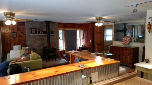 East Tawas Rustic Retreat