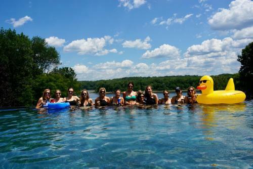 Villa 31 Acre Hudson River Estate