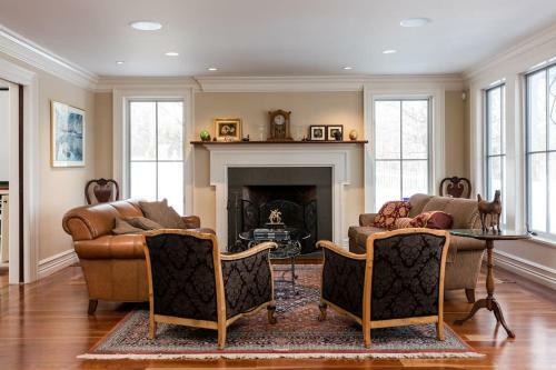 Villa 31 Acre Hudson River Estate