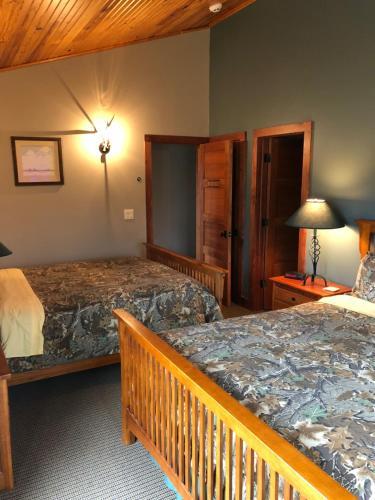 Comstock Premier Lodge Llc