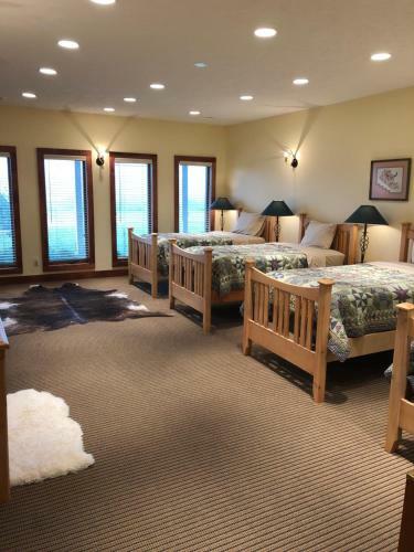 Comstock Premier Lodge Llc