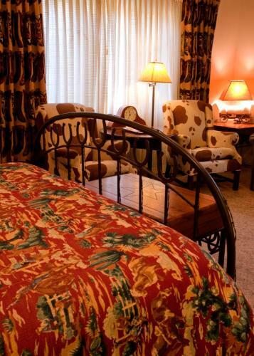 Hotel Circle Bar B Guest Ranch