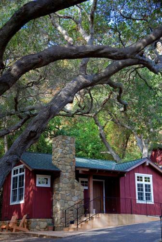 Hotel Circle Bar B Guest Ranch