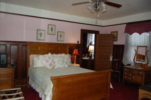 Bed & Breakfast Mountain Laurel Inn