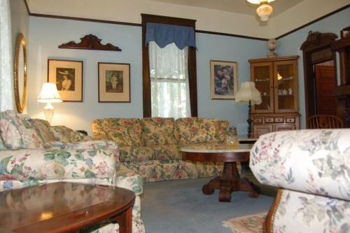 Bed & Breakfast Mountain Laurel Inn
