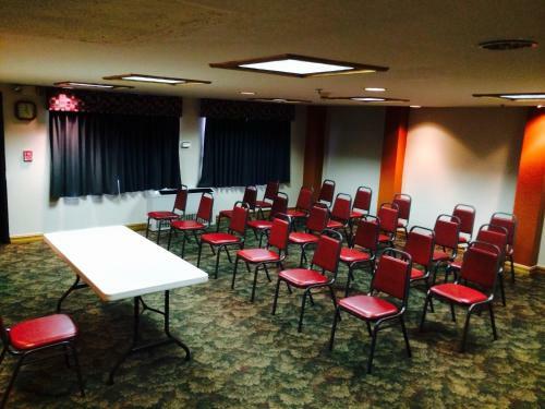 Hotel Regency Inn And Suites