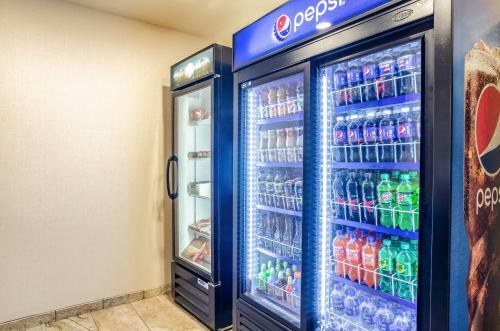 Hotel Cobblestone Inn & Suites - Bridgeport