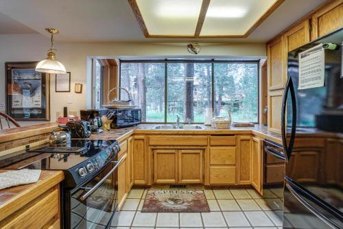 Golden Eagle Lane 17 | Discover Sunriver