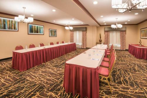 Hotel Holiday Inn Express & Suites - Sharon-hermitage