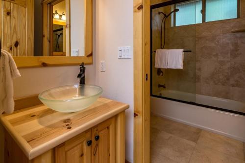 Anita 639 Home