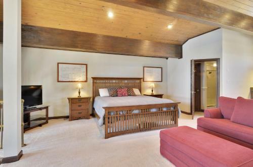 Villa Mystic Mountain W/ Log Cabin
