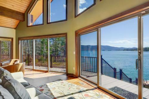 Villa Mystic Mountain W/ Log Cabin