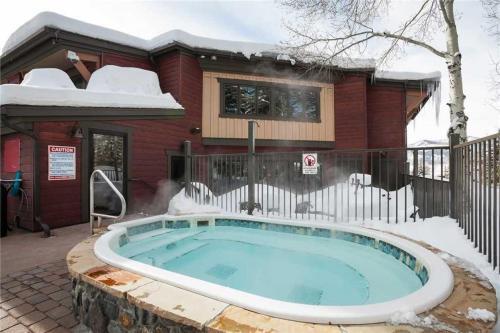 Phoenix At Steamboat - P105