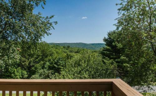 Saltbox By Carefree Quechee Vacations