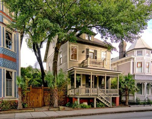 3 Bedroom Victorian Stunner On Forsyth Park