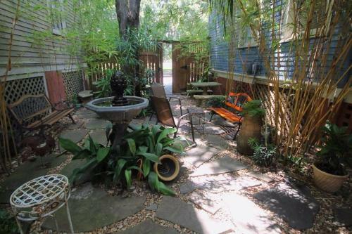 3 Bedroom Victorian Stunner On Forsyth Park