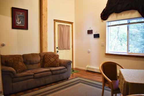Exit Glacier Lodge