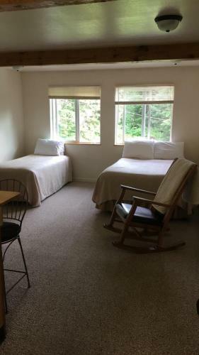 Exit Glacier Lodge