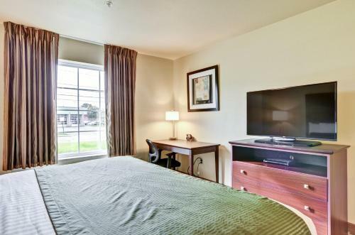 Hotel Castle Rock Inn & Suites - Quinter