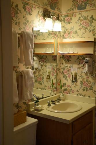 Martin Hill Inn Bed & Breakfast