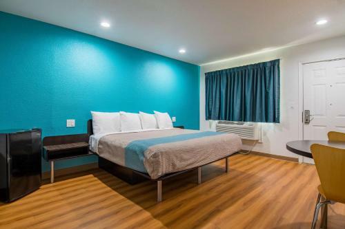 Hotel Motel 6 San Bernardino, Ca - Downtown