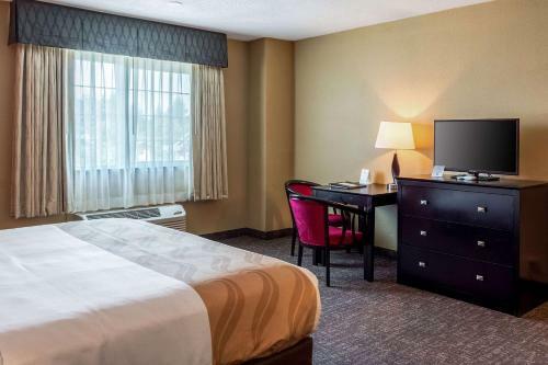 Hotel Aloha Inn & Suites