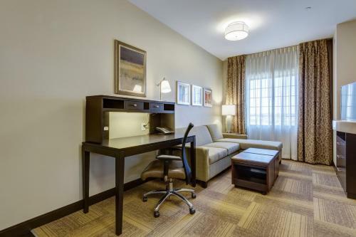 Hotel Staybridge Suites St. Louis-westport
