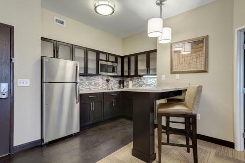 Hotel Staybridge Suites St. Louis-westport