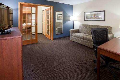 Hotel Americinn By Wyndham Princeton Mn