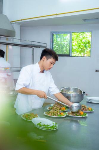 Hoang Hai Hotel & Restaurant