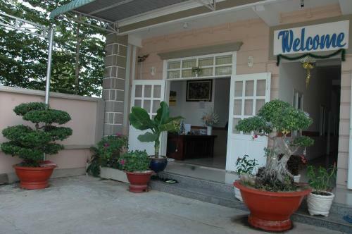 Hoang Chanh Tri Hotel