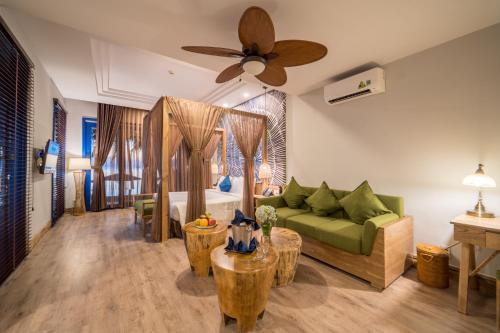Hotel L'azure Resort And Spa