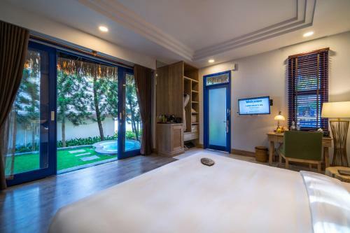 Hotel L'azure Resort And Spa